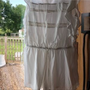 AEO! Super cute and flattering romper! Large/white